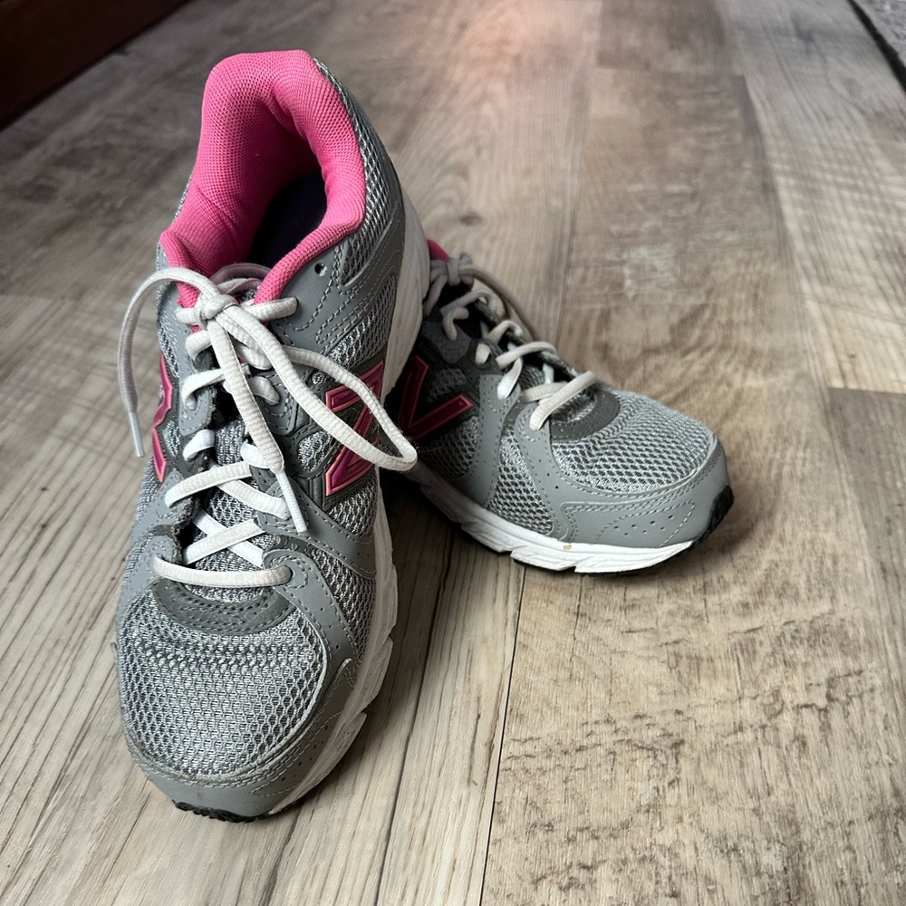 New Balance 481. Pink/Gray 7.5D Sneakers